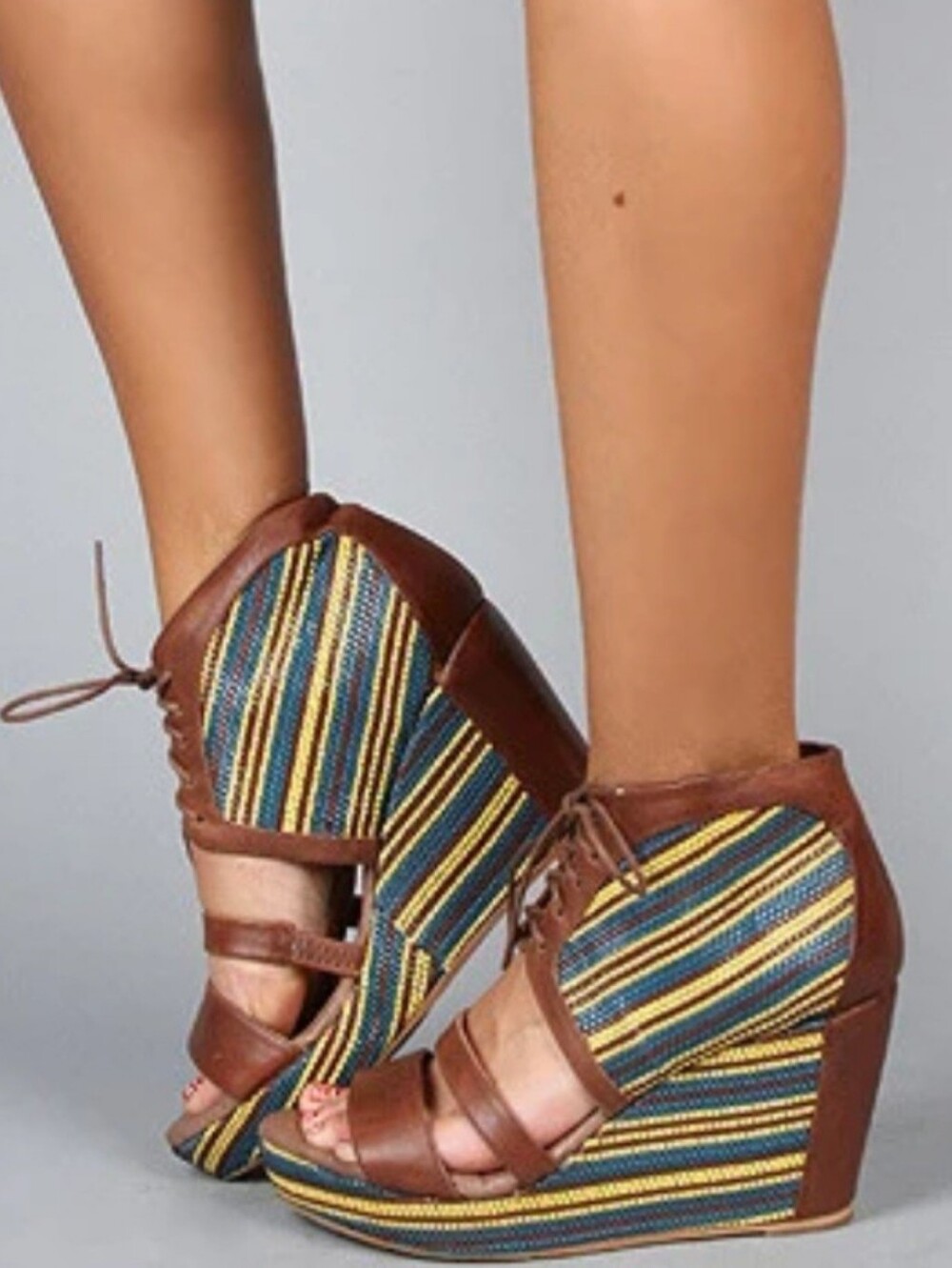 80%20 The Erie Shoe In Maize Wedge Sandal